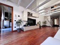 SEREGNO, &quot;LOFT&quot; 3 LOCALI CON TERRAZZO E BOX - RIF. SV3BT
