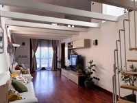 SEREGNO, &quot;LOFT&quot; 3 LOCALI CON TERRAZZO E BOX - RIF. SV3BT