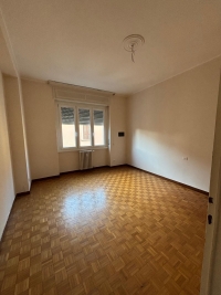 SEREGNO, 4 LOCALI - RIF. SA41