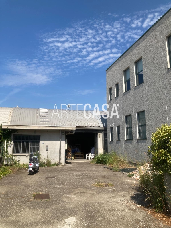 GIUSSANO, LABORATORIO E UFFICIO - VLU1