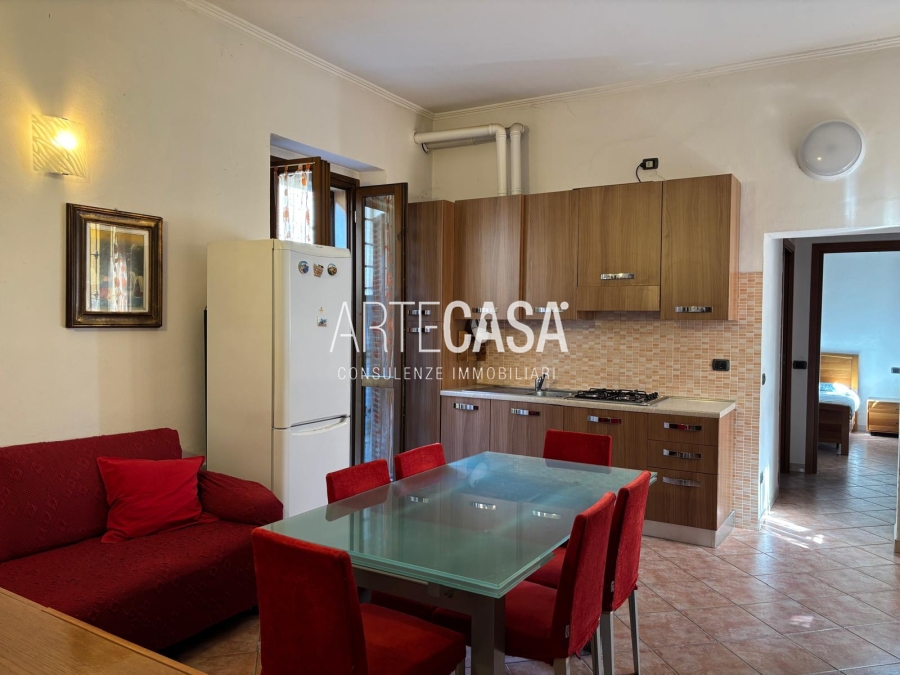 SEREGNO, 3 LOCALI SENZA SPESE - RIF. S353